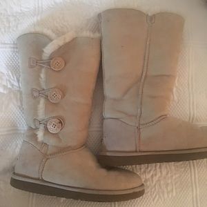 Ugg Bailey button triplet